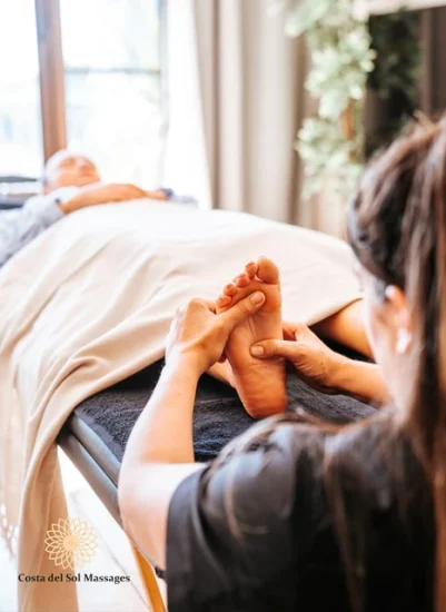 masaje podal a domicilio en la costa del sol